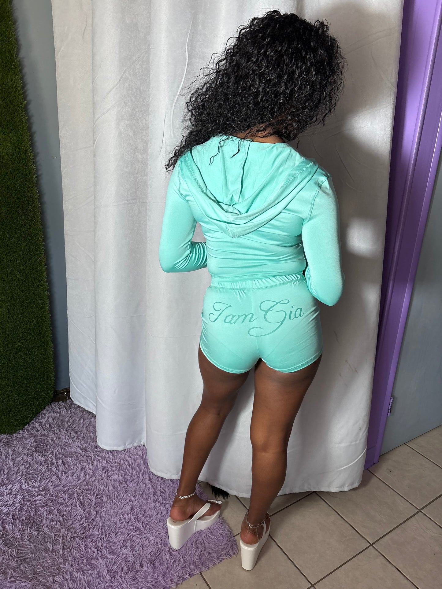 Turquoise Gia